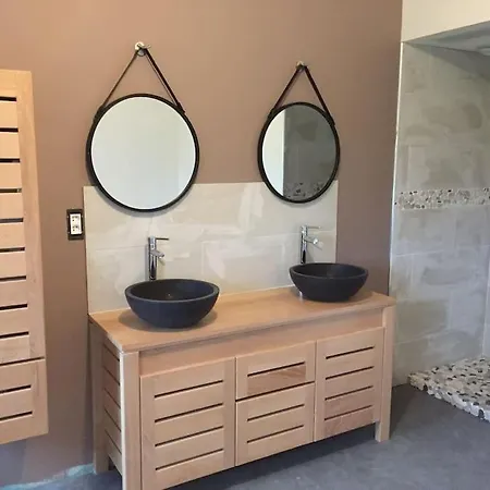 Maison Avec Piscine Et Jaccuzzi Prázdninový dům *